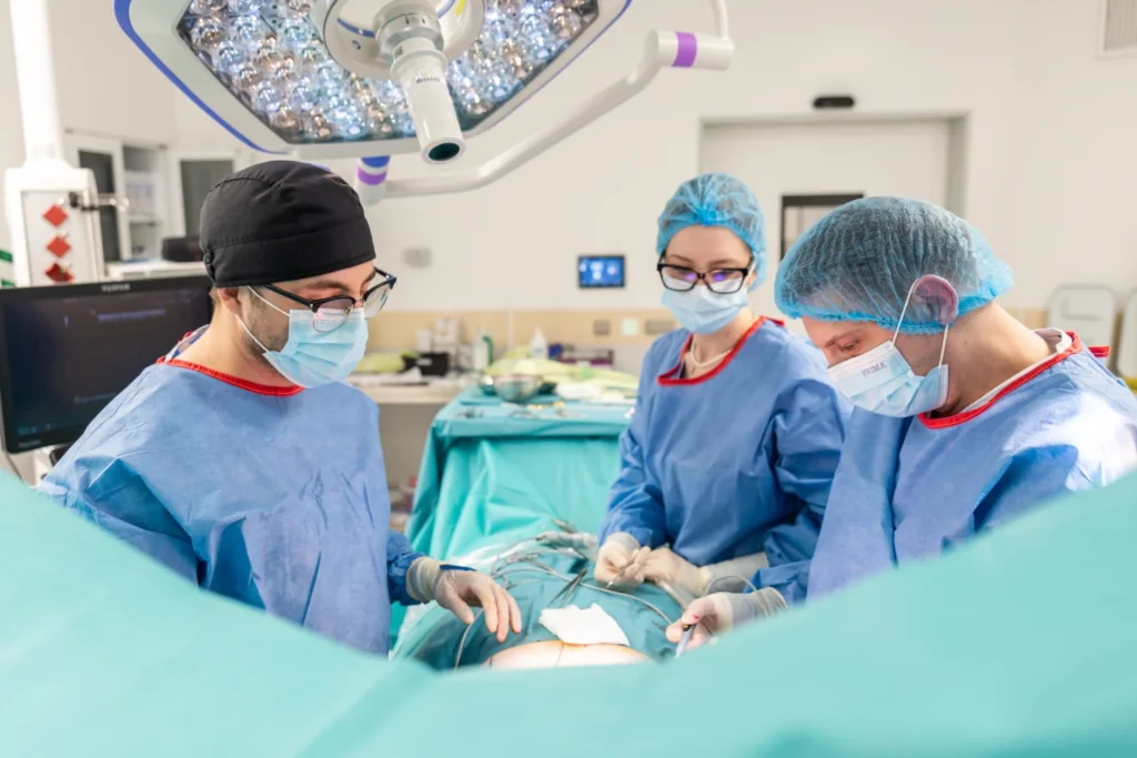 Comisie multidisciplinară | Băneasa Tumor Center Hospital – decizii integrate pentru reconstrucție și tratament